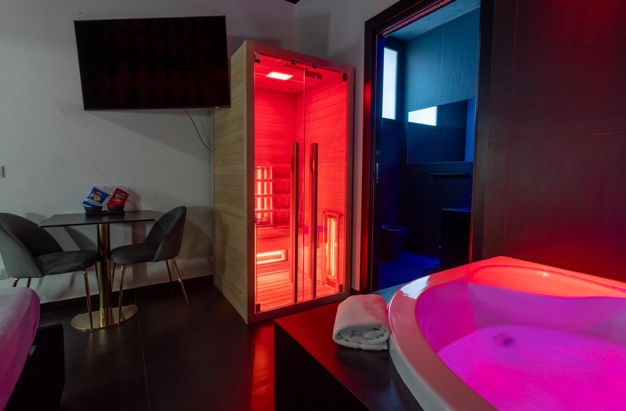 Maximum Hub Suite&Spa Palermo Exterior photo