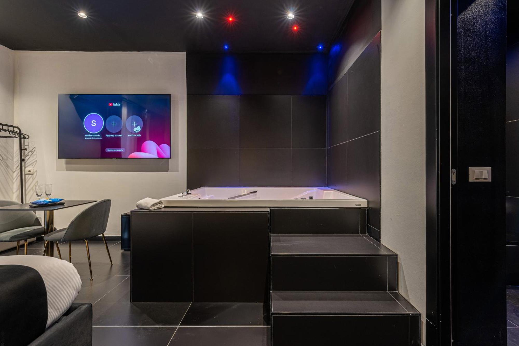 Maximum Hub Suite&Spa Palermo Exterior photo